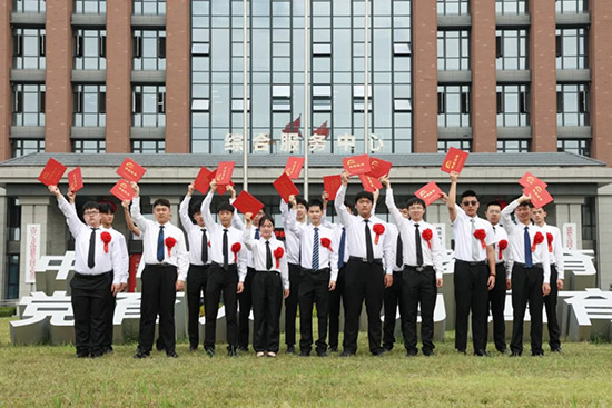 成都新东方高级技工学校2025年秋季招生简章