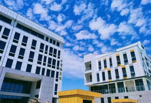 四川育英医养科技技工学校